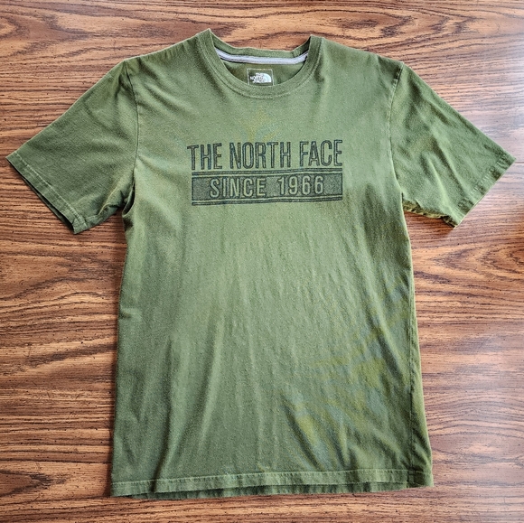 The North Face Graphic T-Shirt - Picture 1 of 5